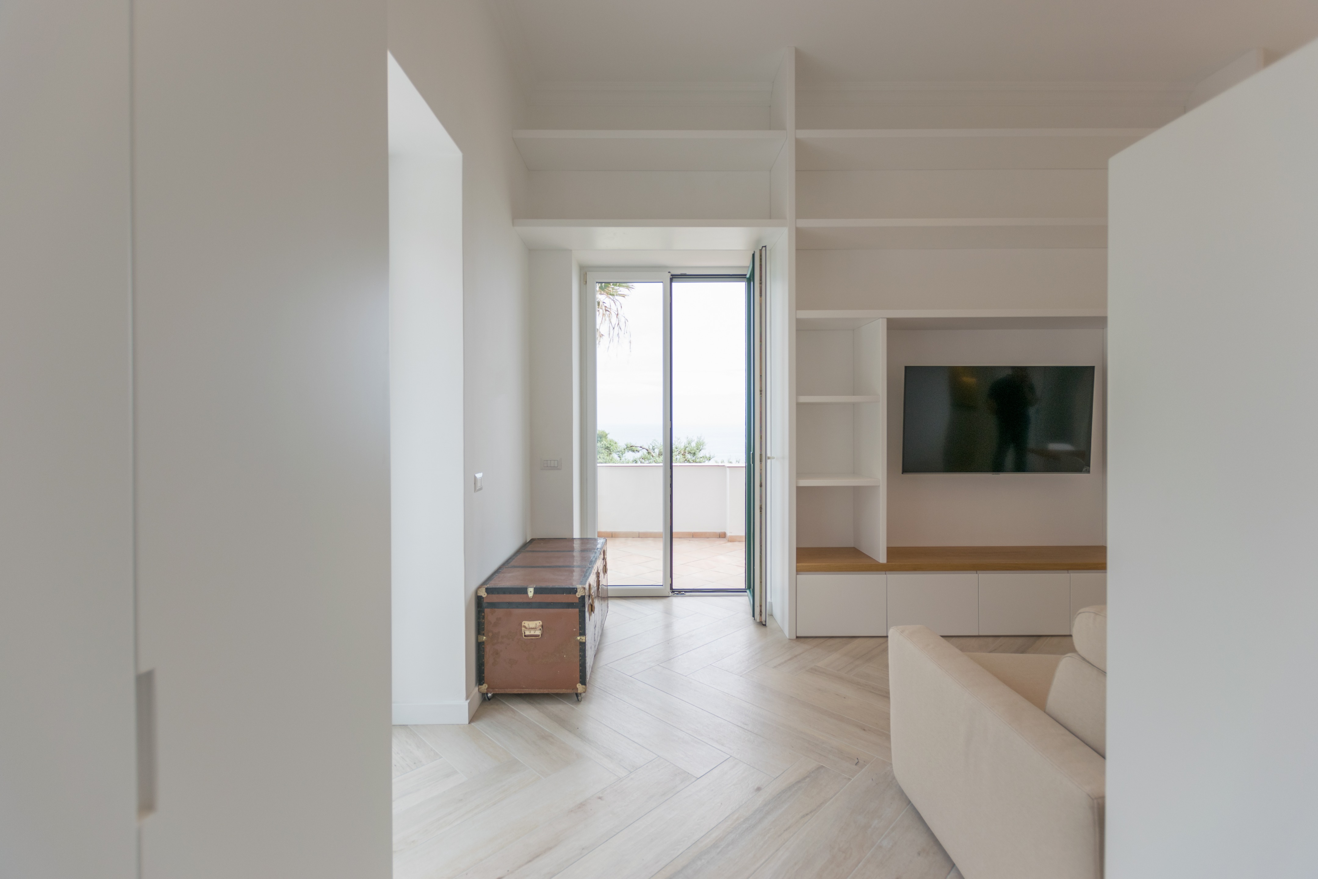 简约暖调的海湾美景丨意大利-42