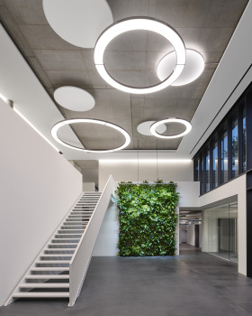 Zooey Braun丨办公建筑丨Headquarter La Biosthétique