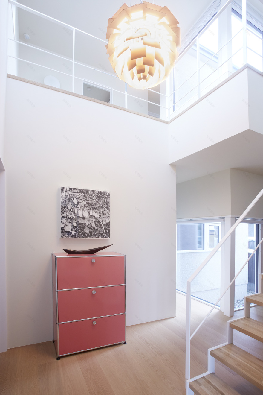 日本 Morioka 别墅现代室内设计,USM 模块化家具打造宽敞生活空间-11