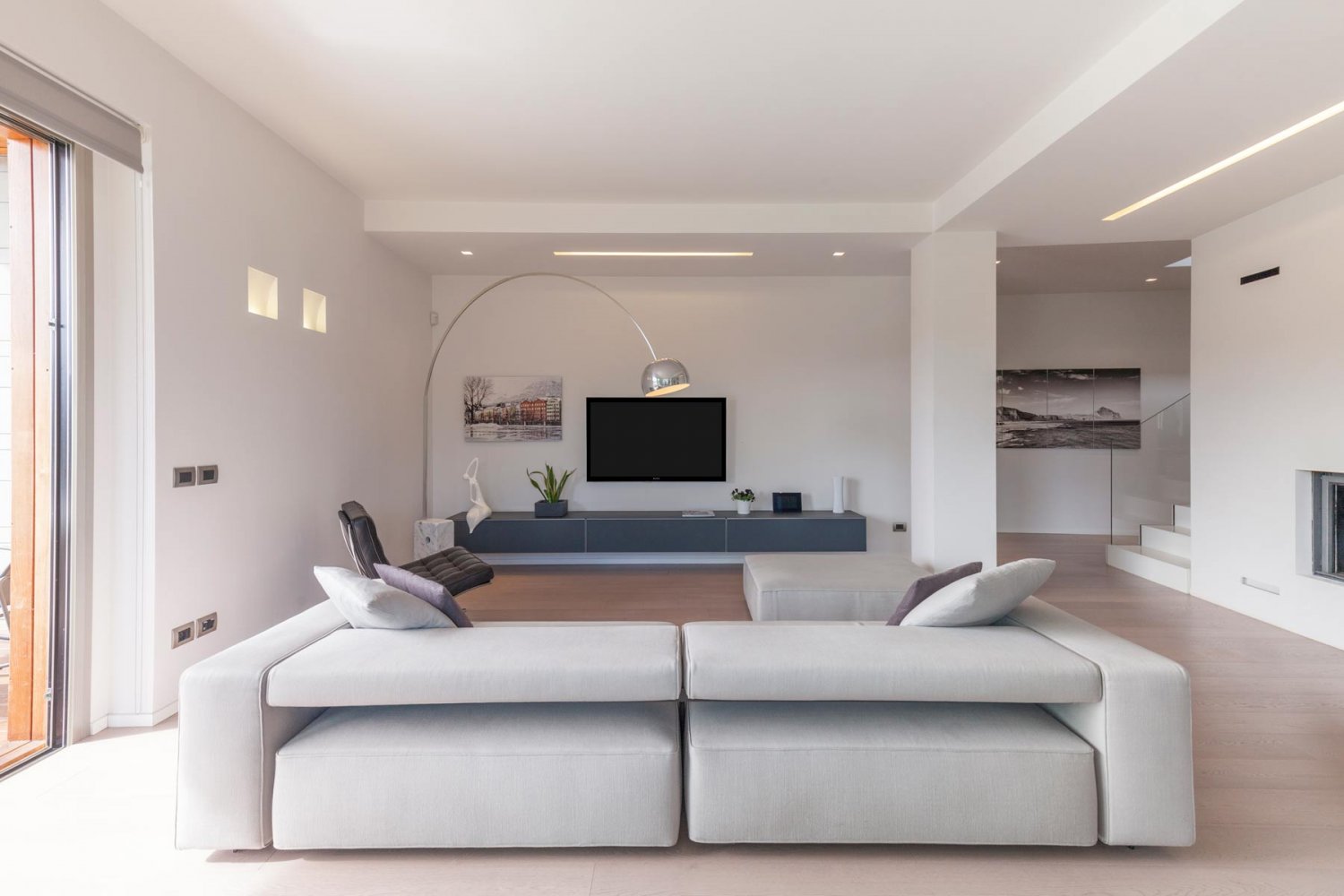 宽敞空间和谐共生，打造现代简约家居-2