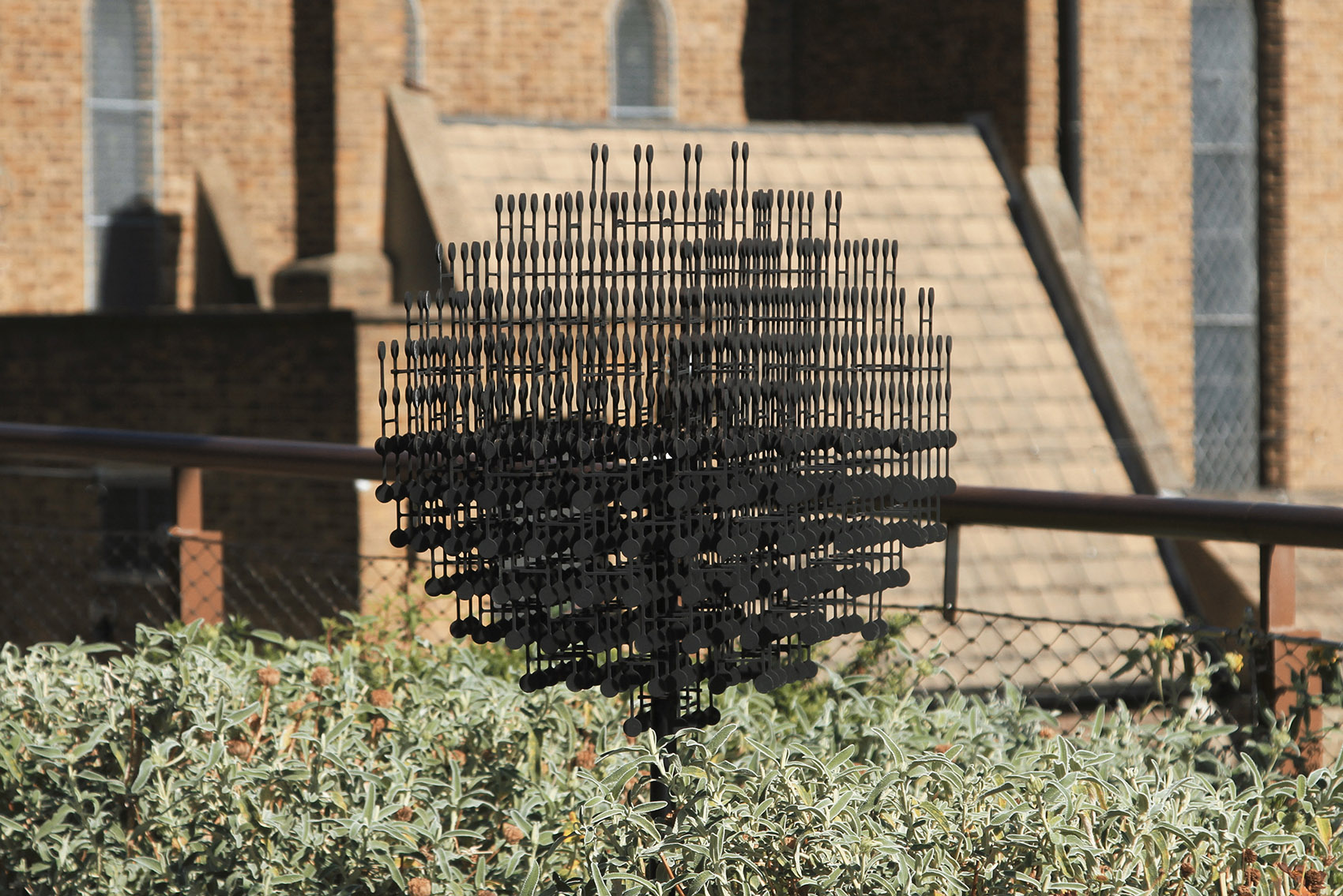 德特福特Trail雕塑/复杂结构呈现的阴阳对话-38