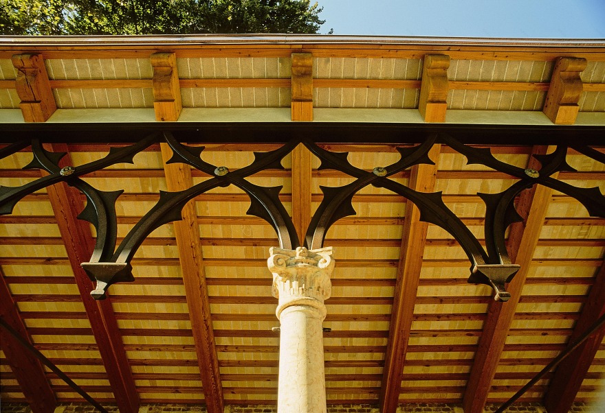 新旧融合的哥特式别墅设计-3