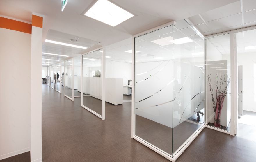 绿色立方体办公建筑 · 旧建筑的新生-3