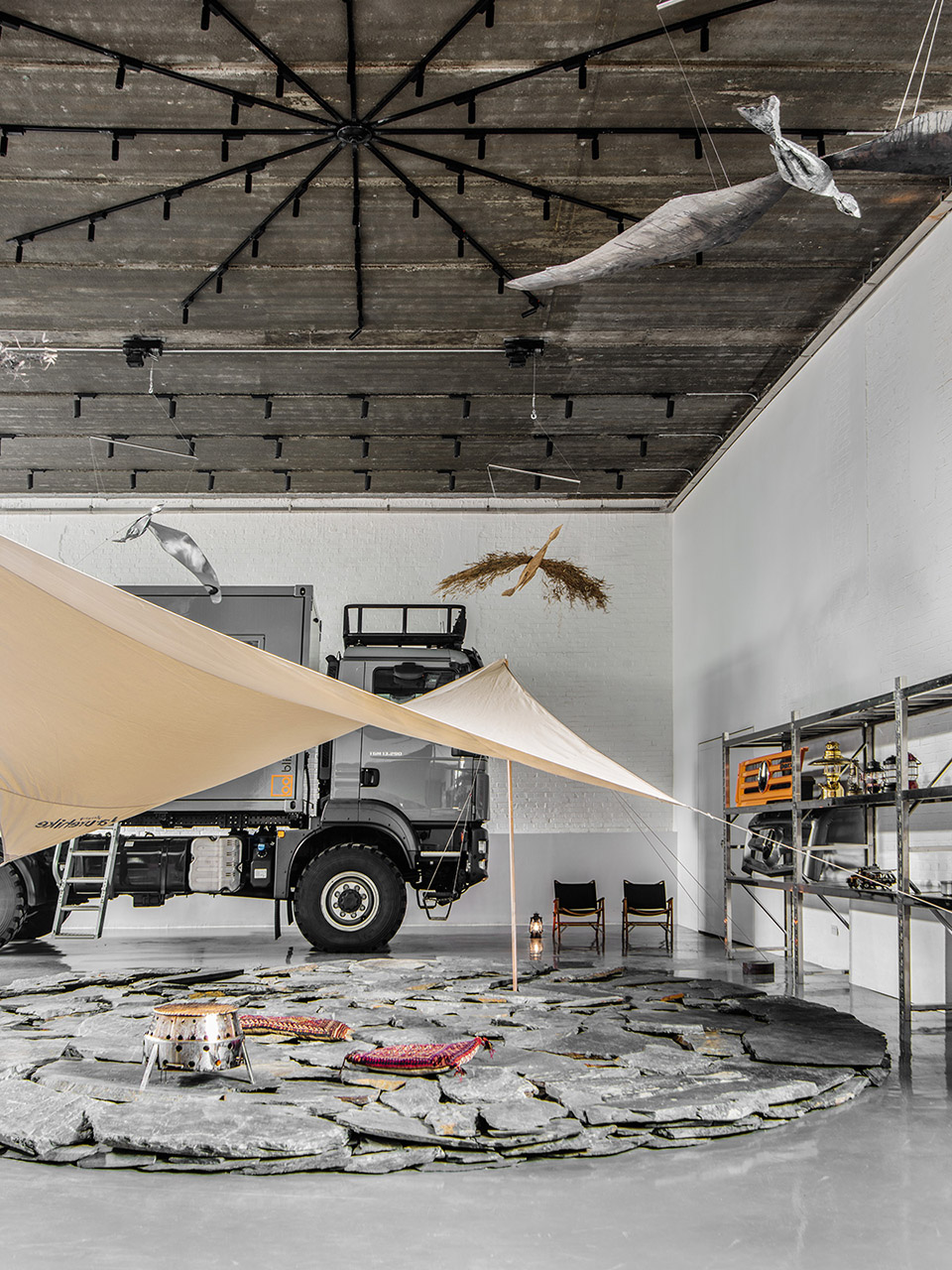 北京梅赛德斯展厅,灵活空间打造社交聚会场所-9