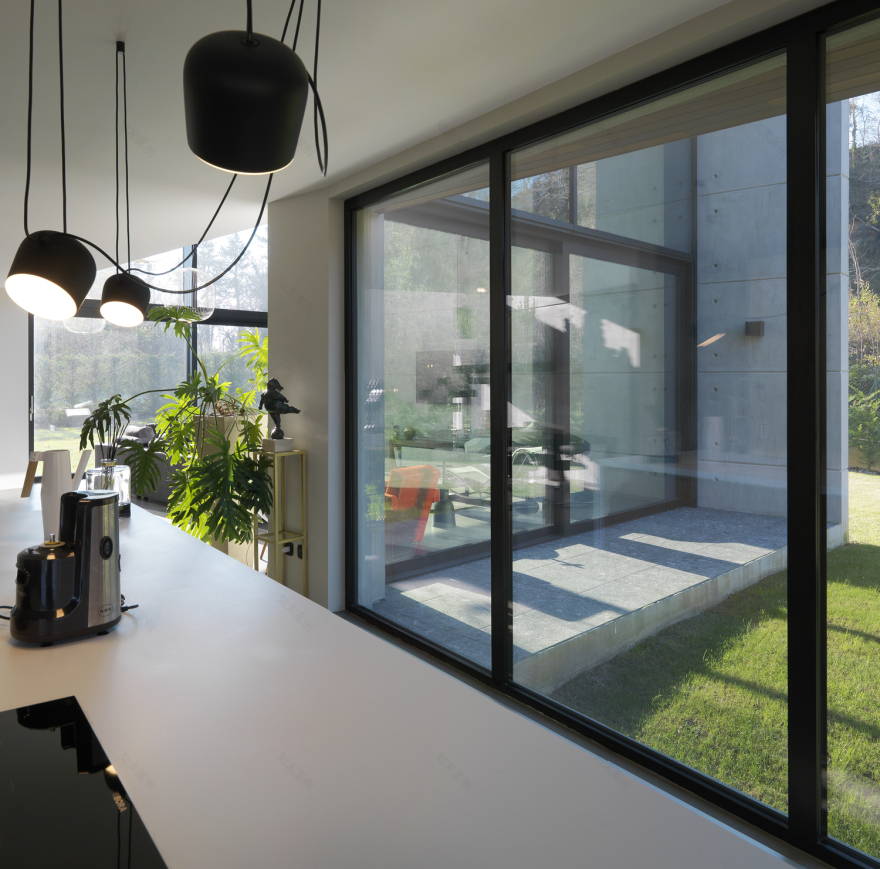 悬浮森林中的透明别墅-58