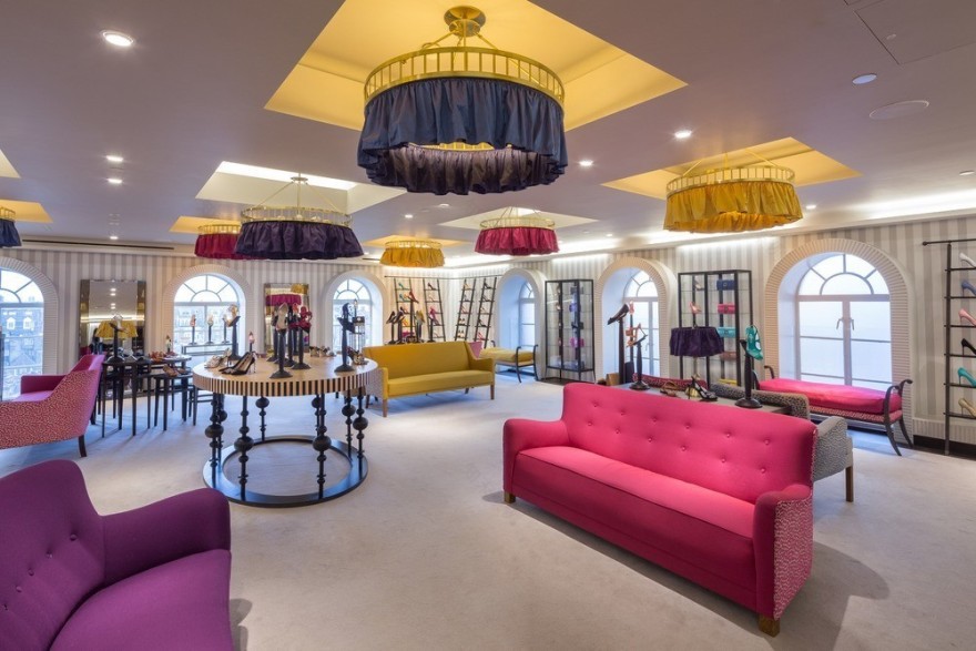 伦敦哈罗德百货 Manolo Blahnik 旗舰店-1