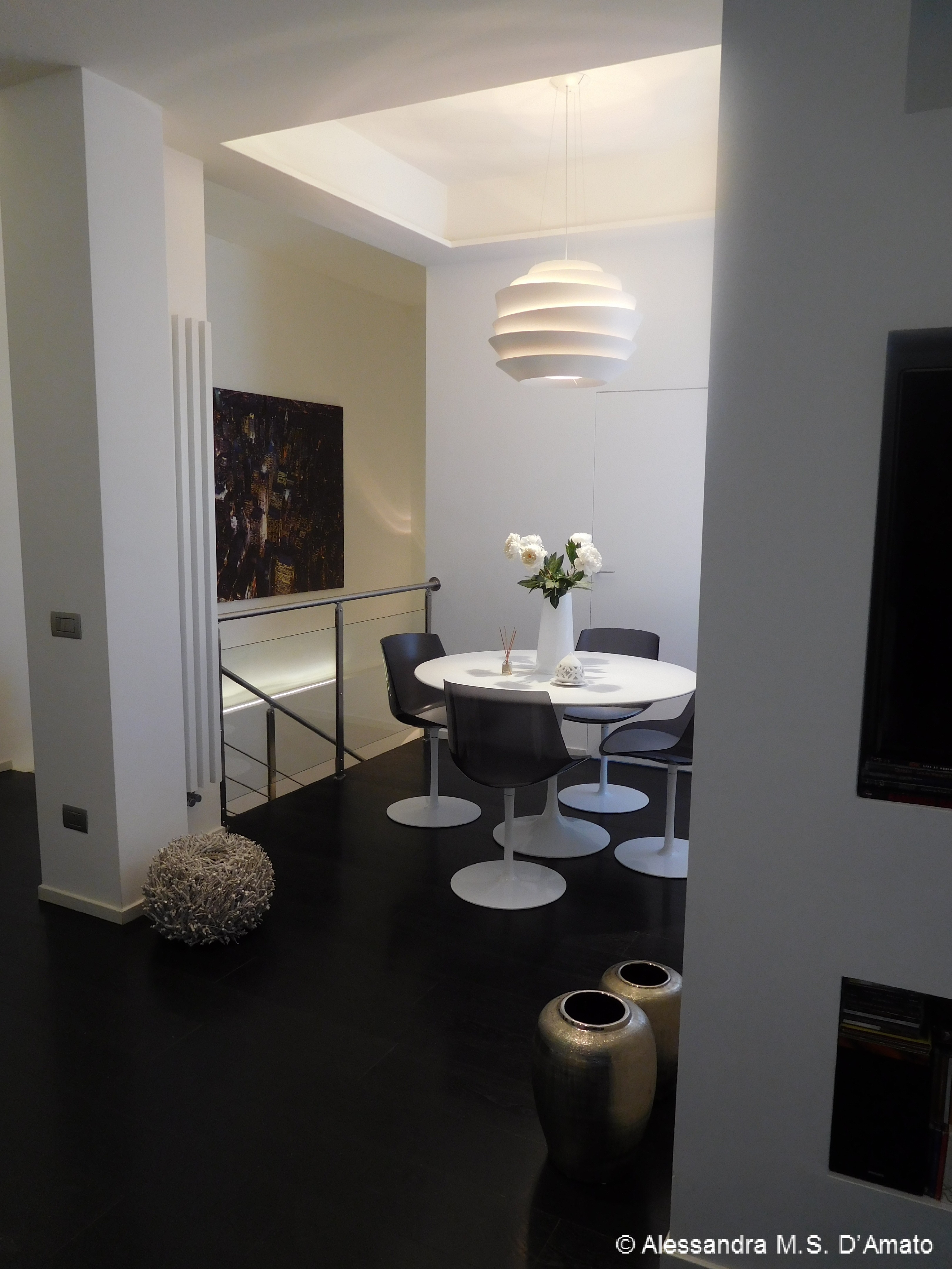 黑白极简,绿意盎然——意大利私人住宅设计-4