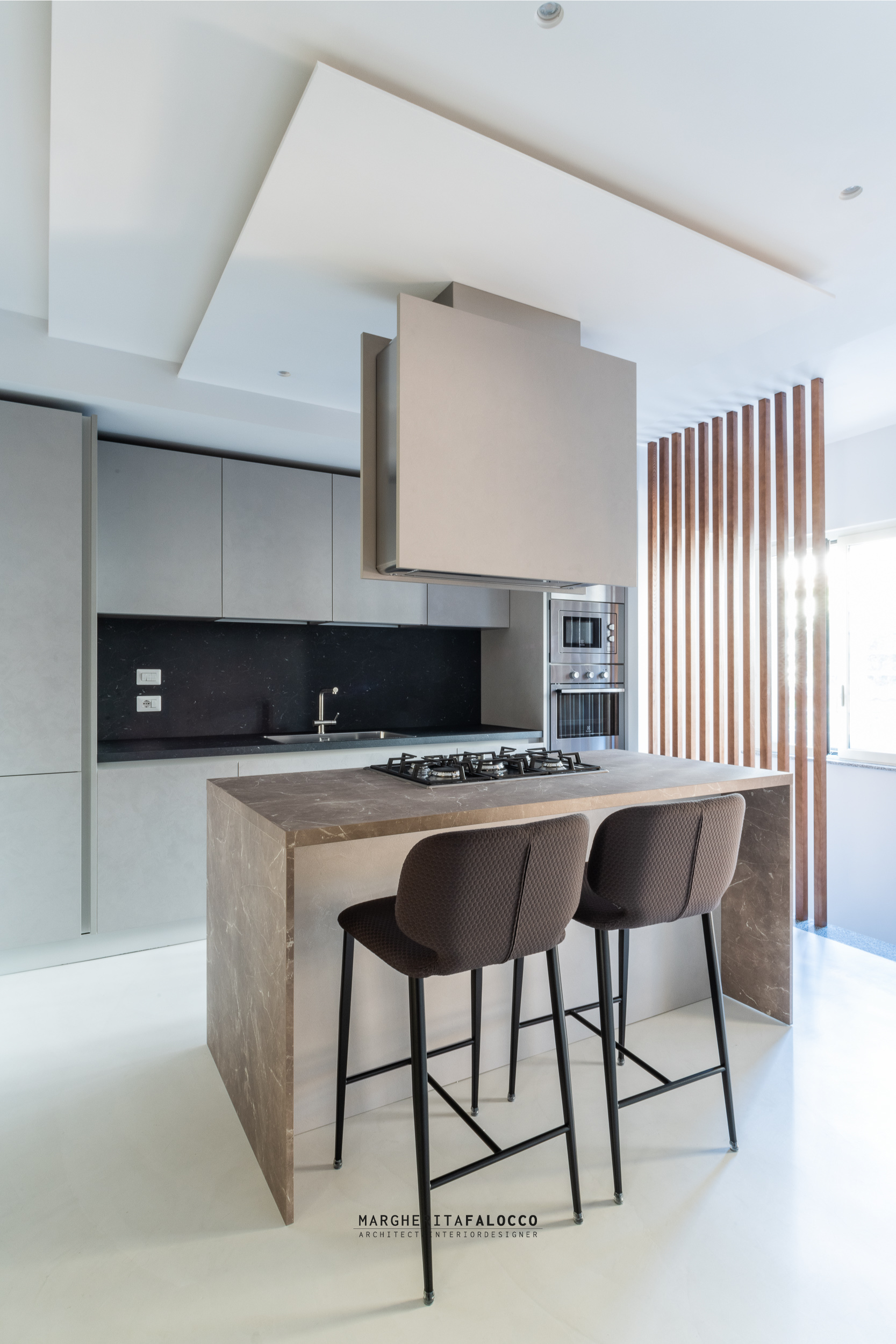 女性专属现代别墅,垂直设计展现个性魅力-1