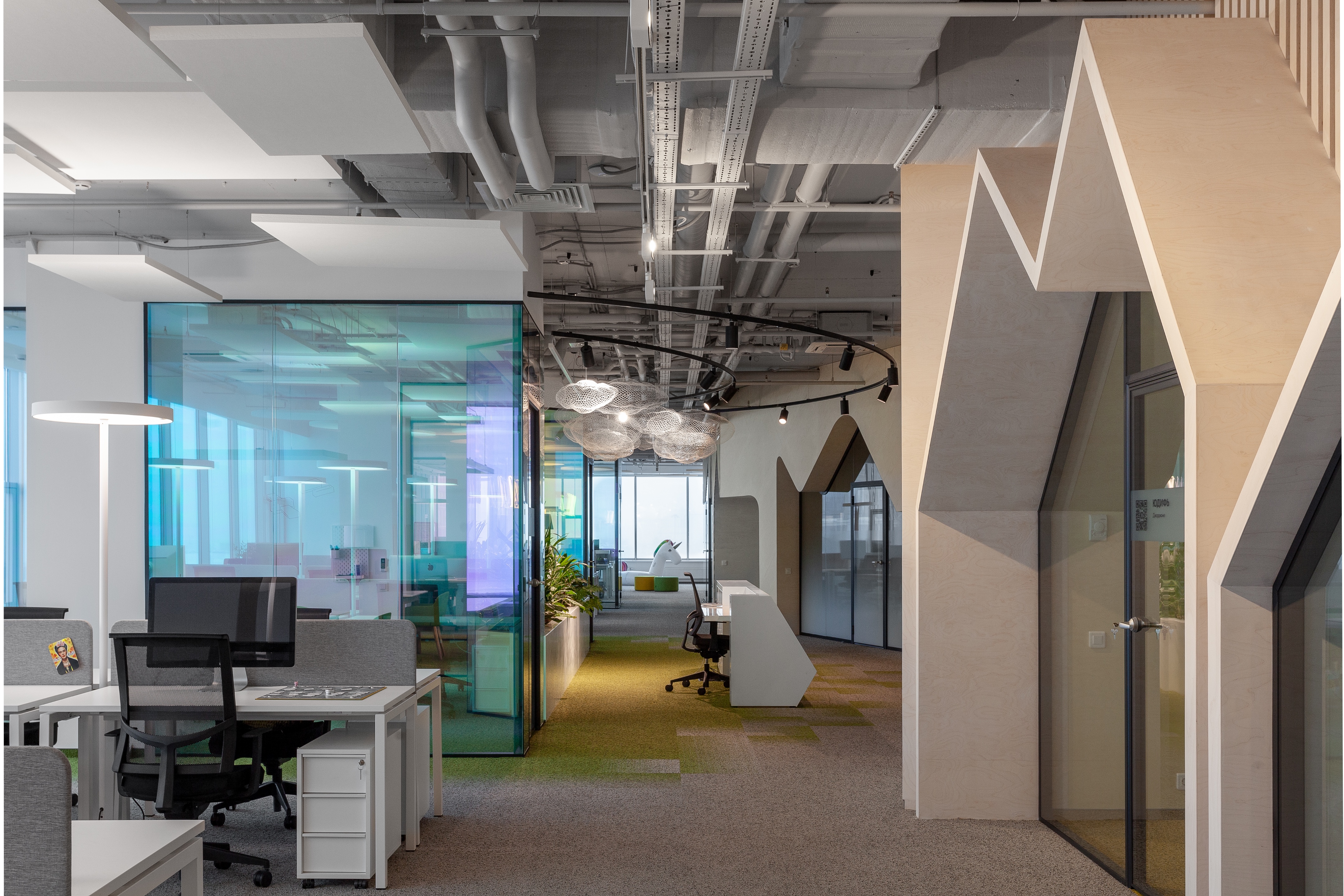 莫斯科 JOOM 总部办公室设计,打造独特城市景观空间-9