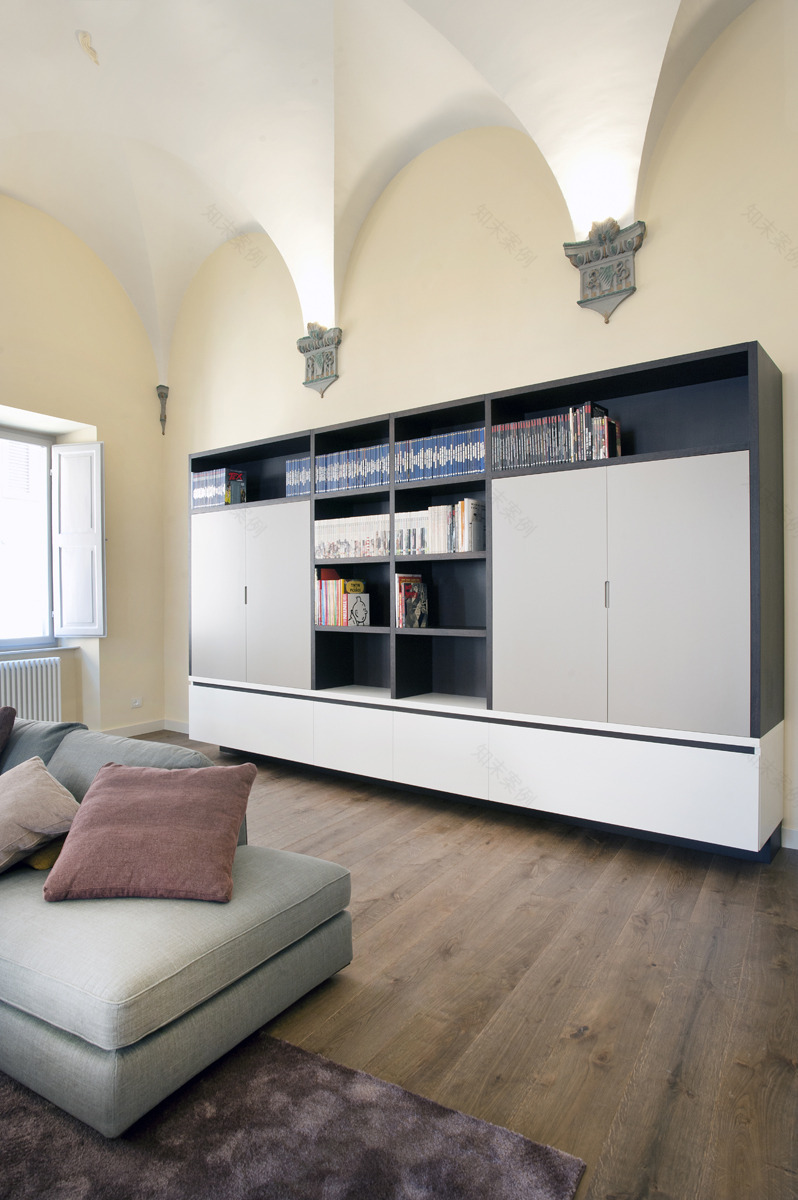 历史与现代交融,意大利锡耶纳市中心公寓设计-4