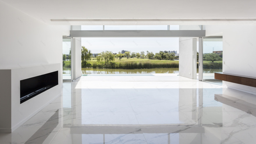 阿根廷湖畔别墅建筑空间解析-12