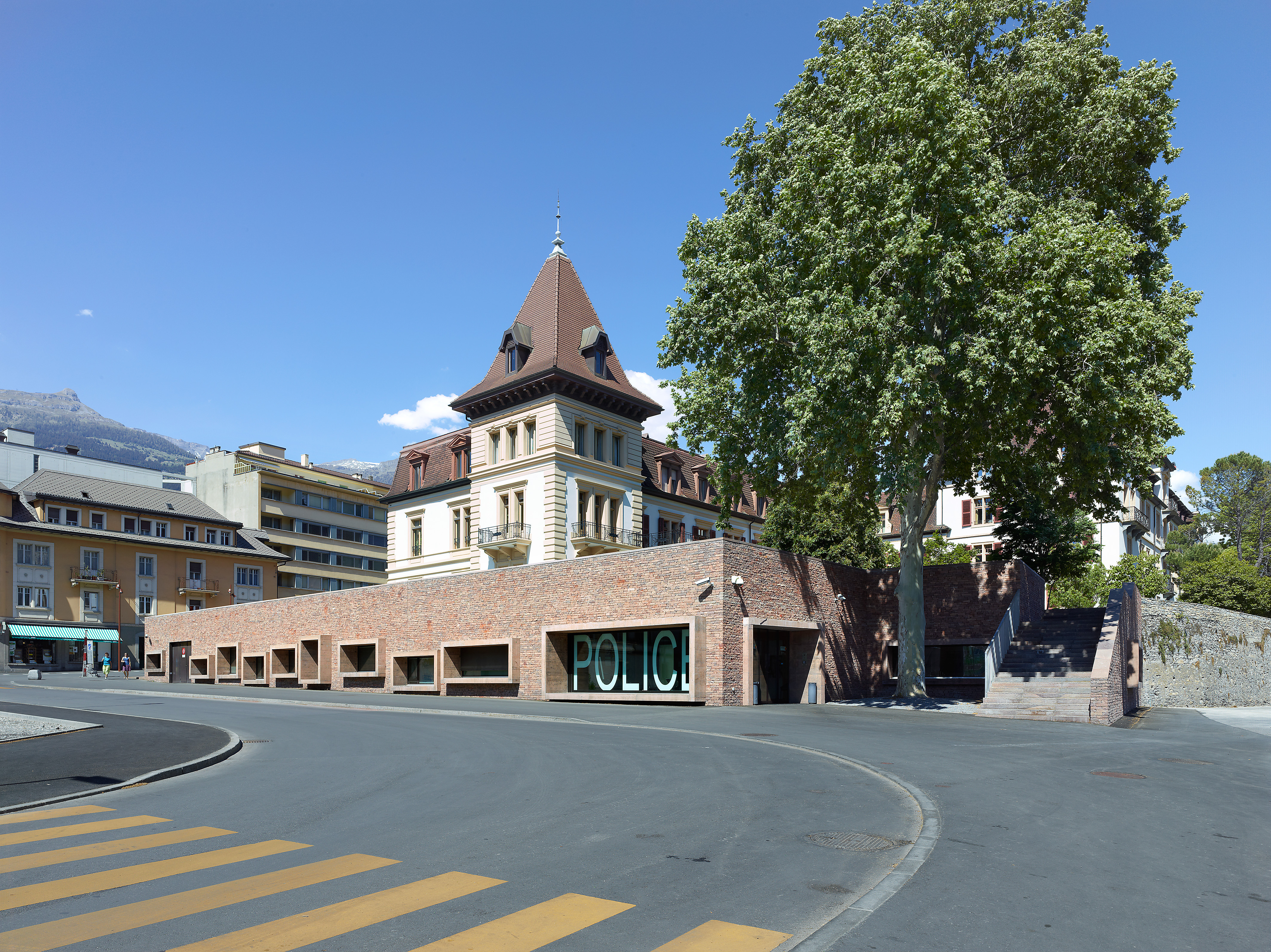 Poste de Police, Sierre-2