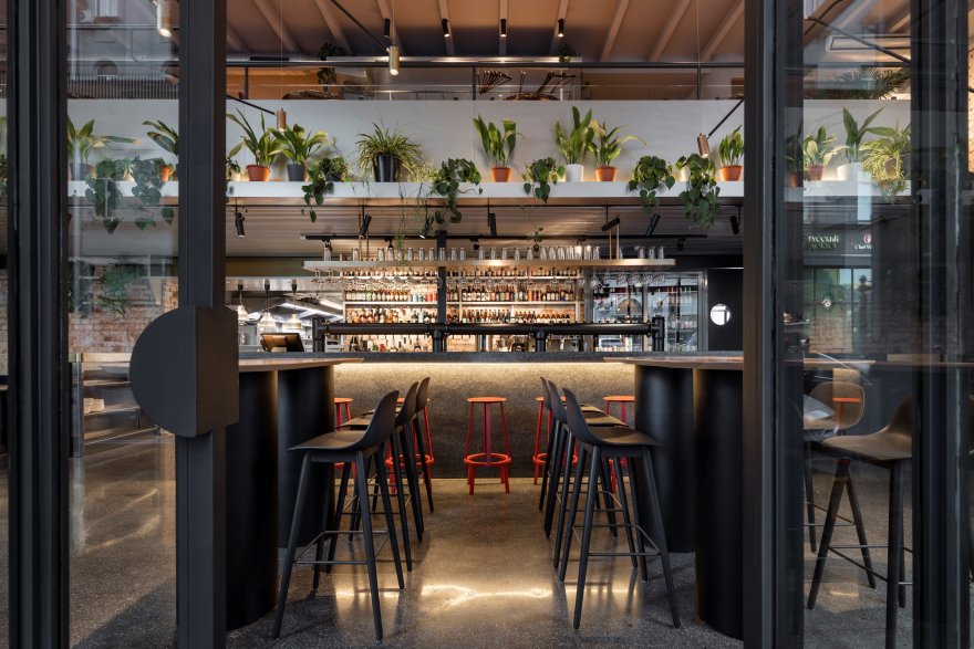 莫斯科世纪老宅的现代酒吧设计(Tyler,the bar)-1