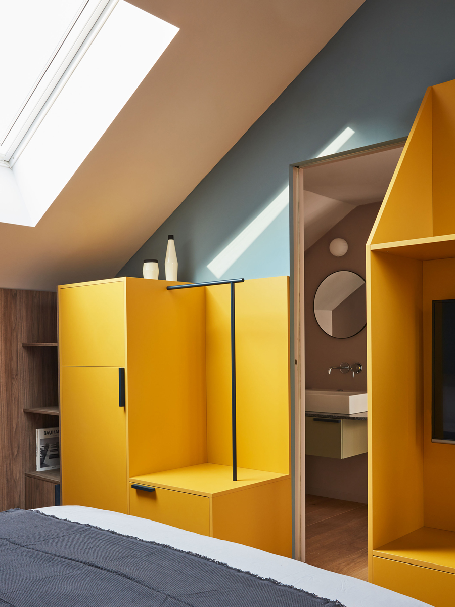 米兰历史建筑翻新公寓 | 蓝色月光的内部空间-12