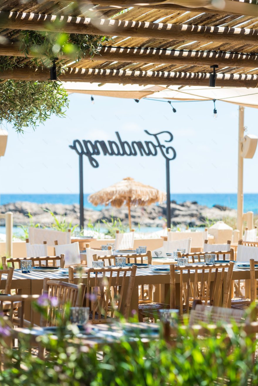 繁星下的海滨餐厅·Fandango Formentera丨西班牙丨Lázaro RosaViolán-6