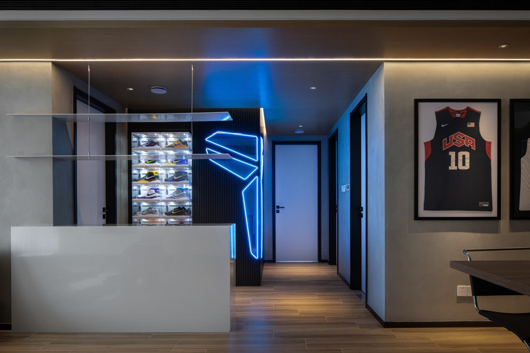 寓见曼巴 · 科比主题的鞋柜装置和静谧空间丨境屿空间研究室-8