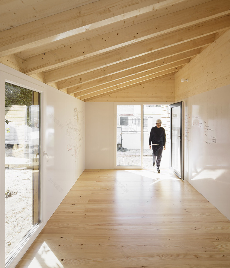 果园中的模块化木结构教室丨葡萄牙丨Estúdio AMATAM-35