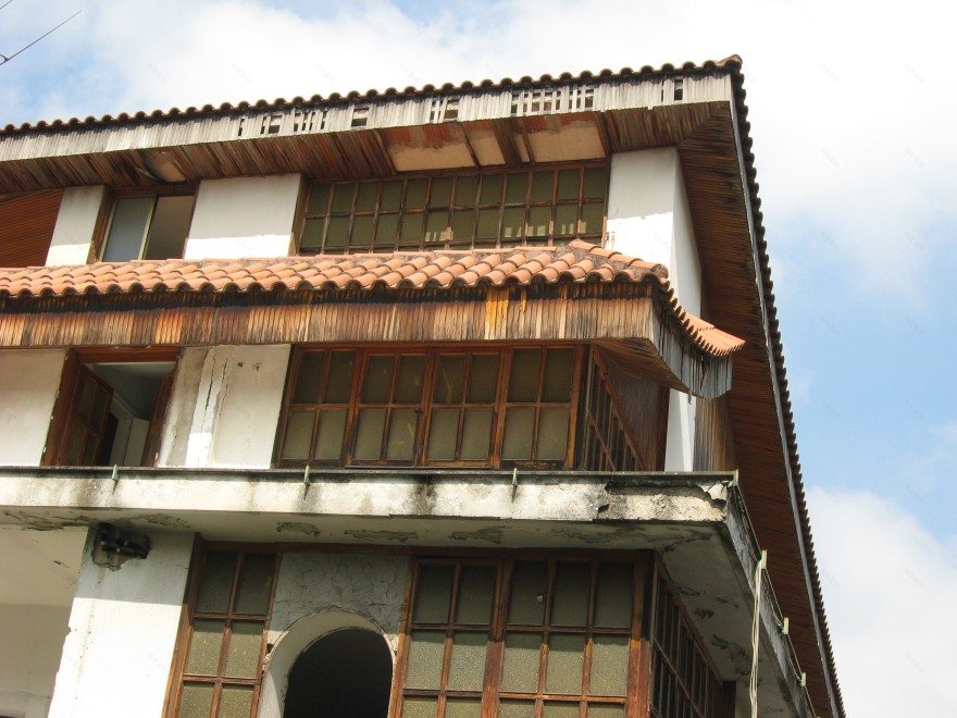 火山国家公园内的旧别墅新生-0