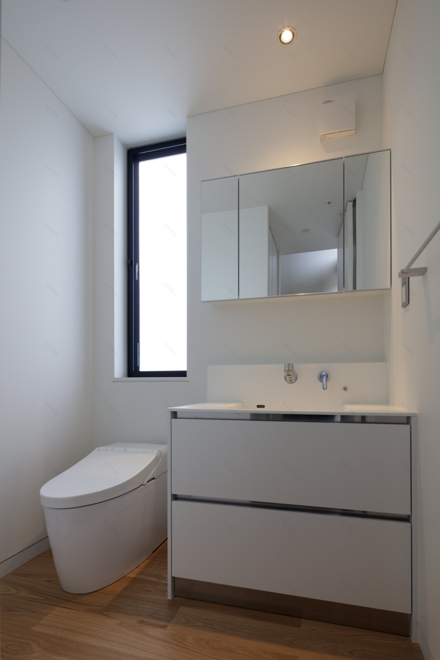 樱花下的周末别墅-33