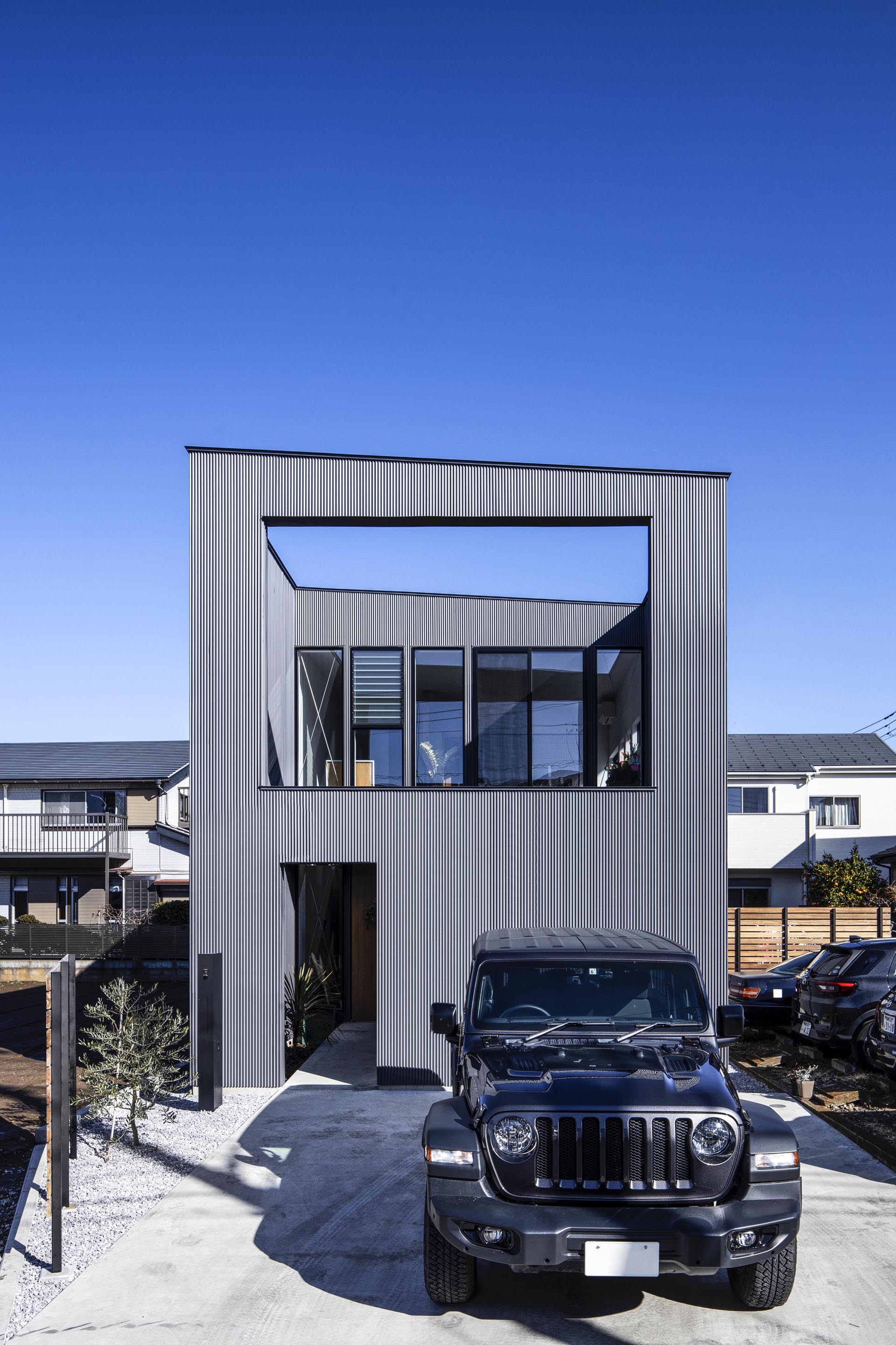 封闭外壳内的宽敞空间  别墅建筑 HouseI丨日本神奈川丨N.A.O. Naoki Kato-0