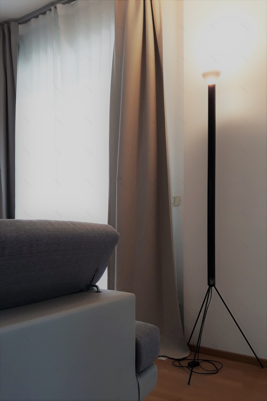 意大利 60 年代公寓翻新,日间生活区与厨房间灵动融合-3