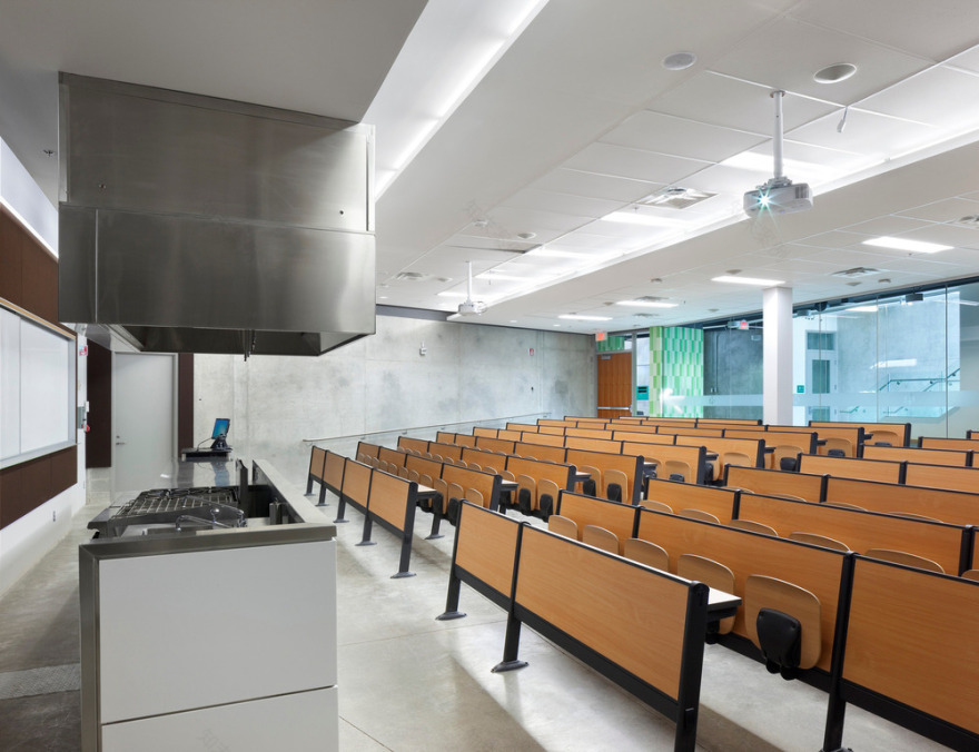 杜伦学院食品中心-9