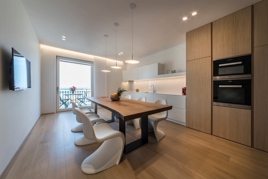 海景公寓,自然光线与极简设计的完美融合-7