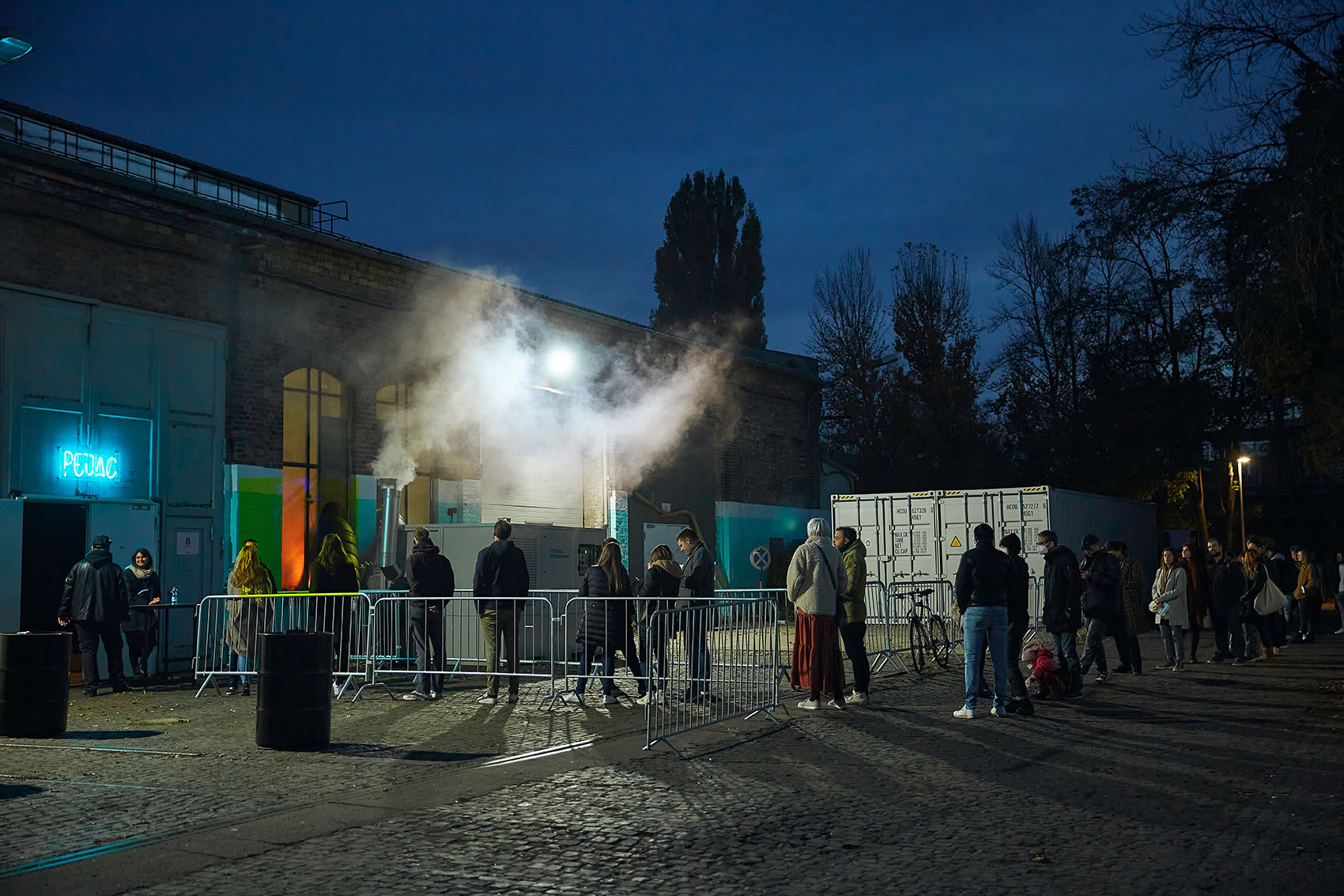 “呼吸暂停”展览，柏林/精心布置的视觉奇观-55