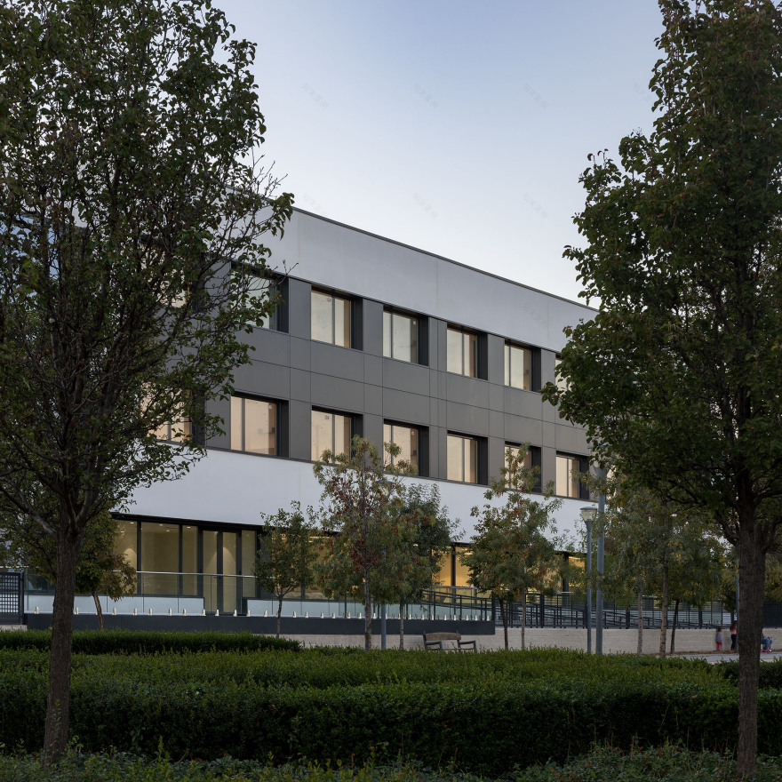 公园中的养老住宅-25