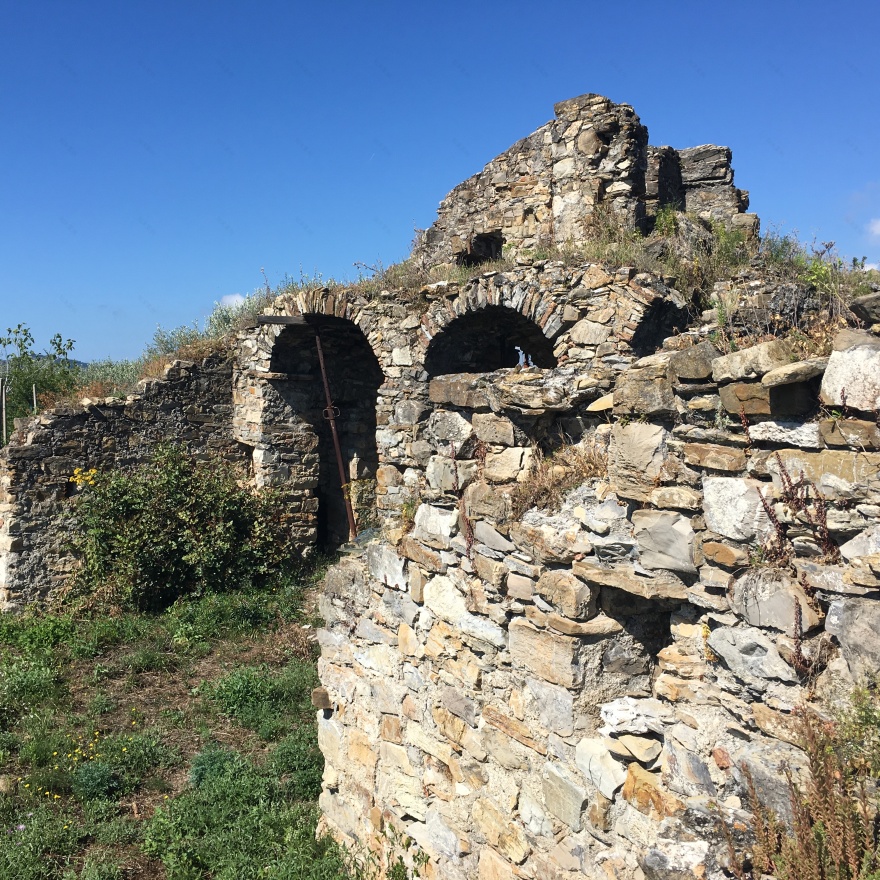 绿意盎然 | 意大利传统石屋的现代演绎-43