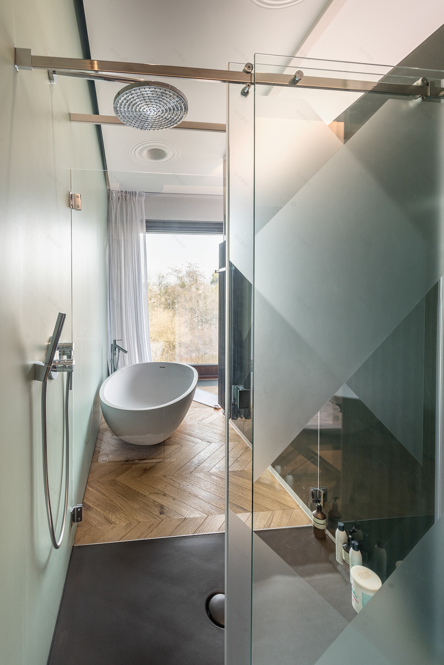 乌克兰公园区的 2000 年代联排别墅重建-37