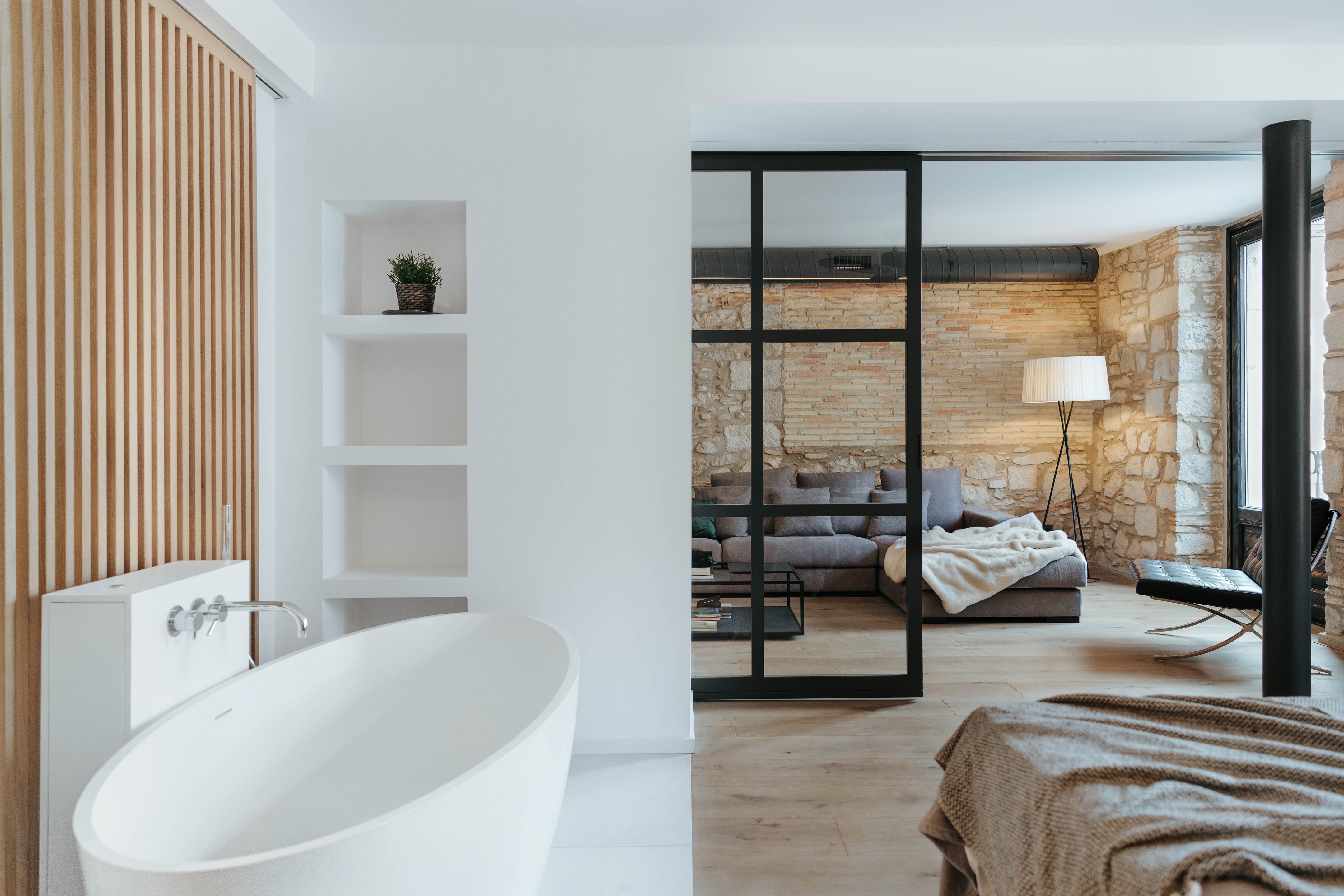 致敬历史,焕新生的加泰罗尼亚古宅改造丨西班牙赫罗纳-2