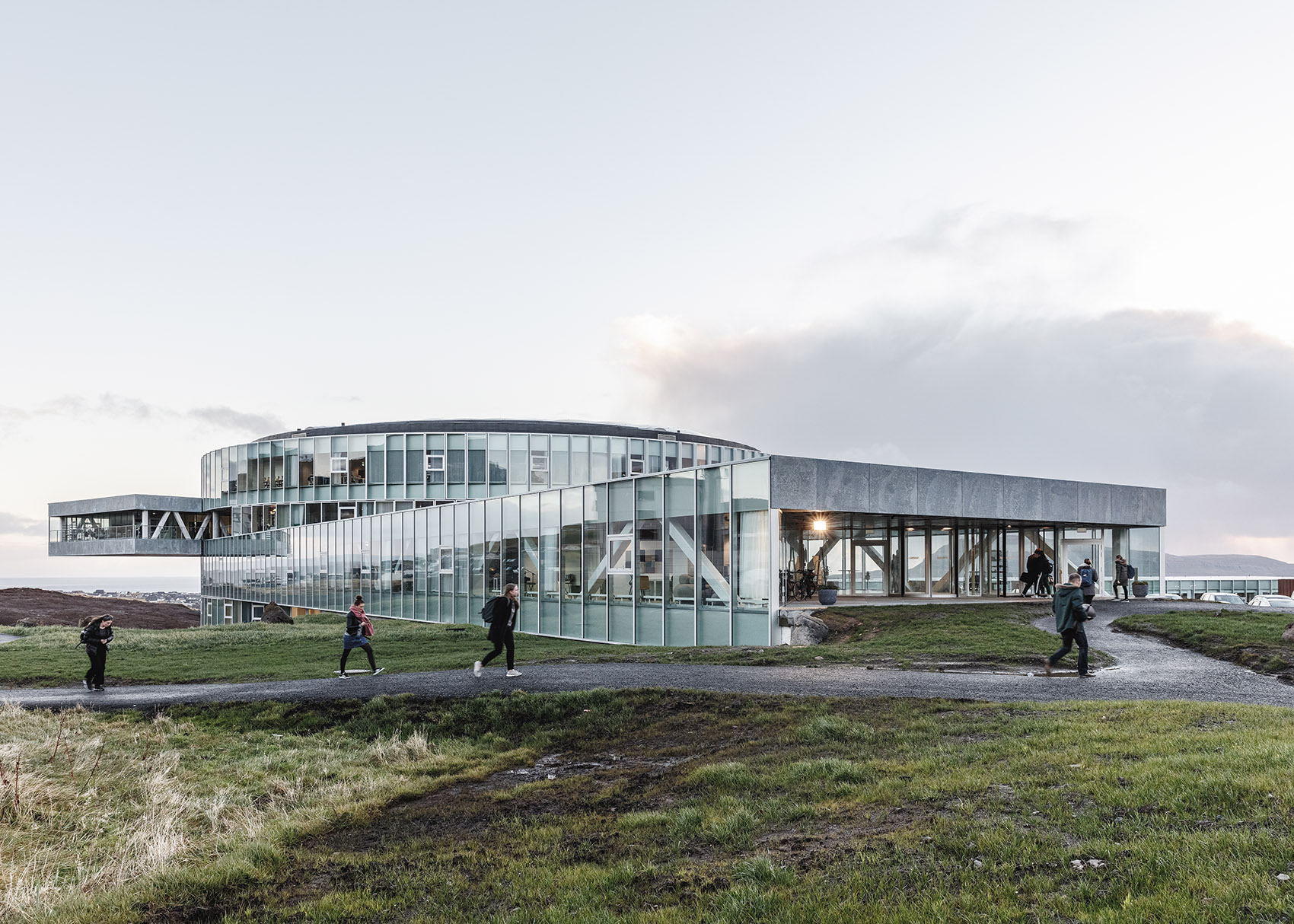 GLASIR &  托尔斯港学院，丹麦/漩涡般的体量，融合多所院校和公共设施-13