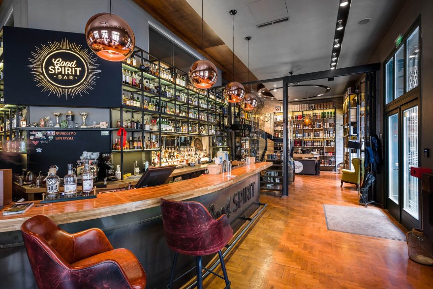 复古工业风酒吧空间设计丨Eszter Radnóczy-0