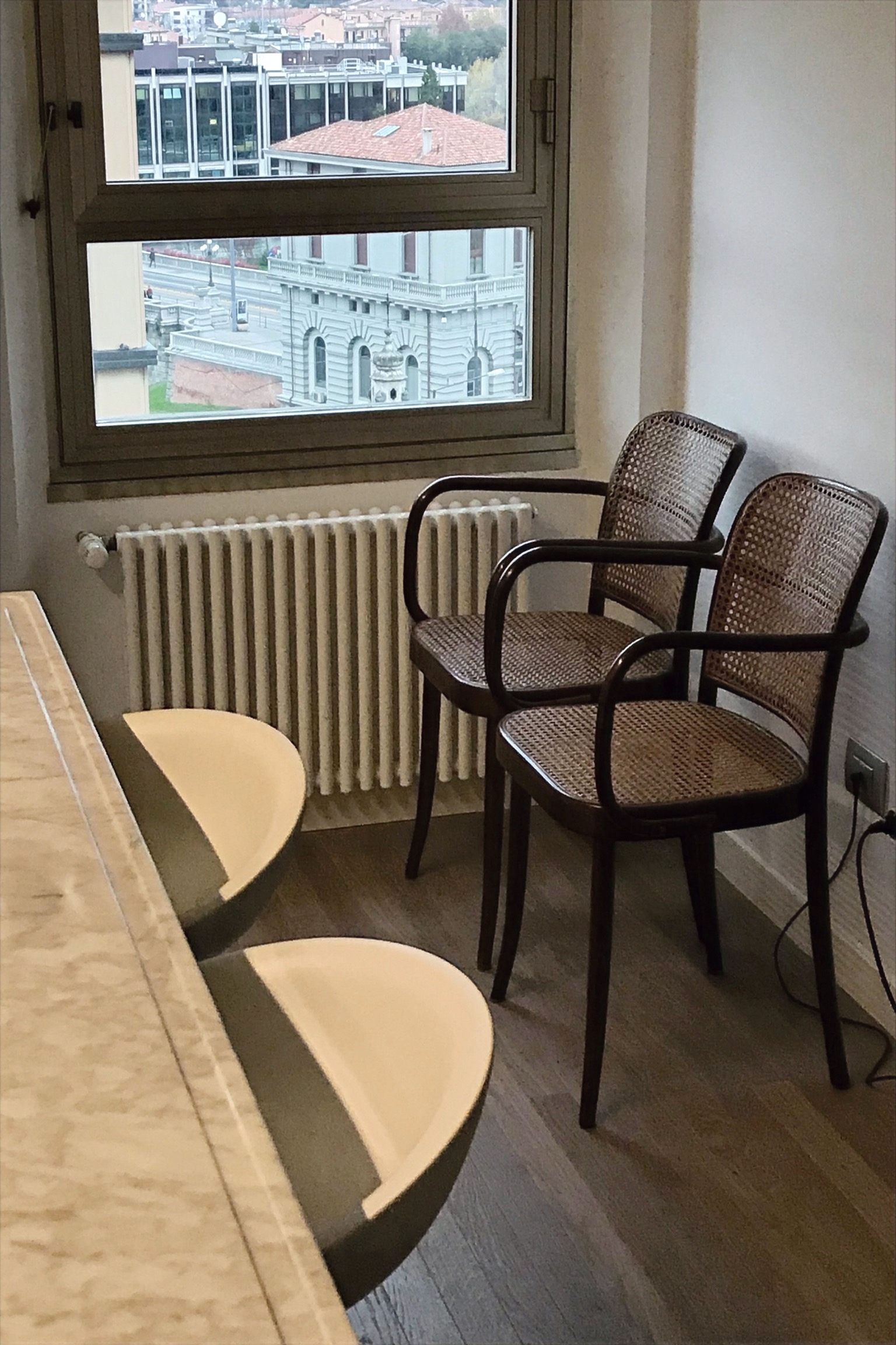 翻新中的艺术 | 沐浴在历史名作中的住宅-3