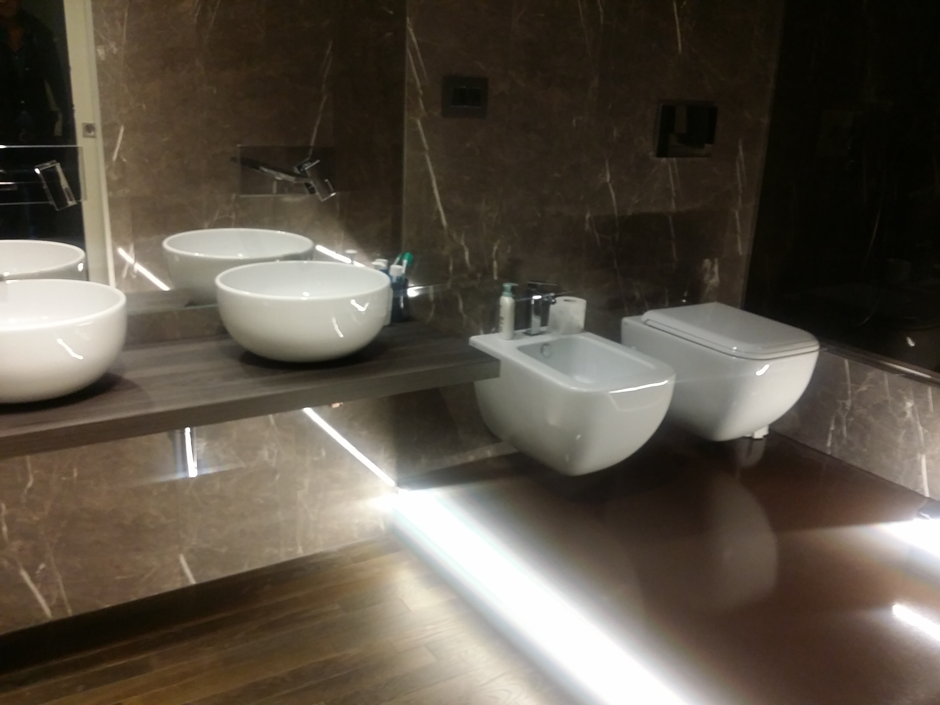 年轻夫妇的都灵市中心顶层公寓翻新设计-9