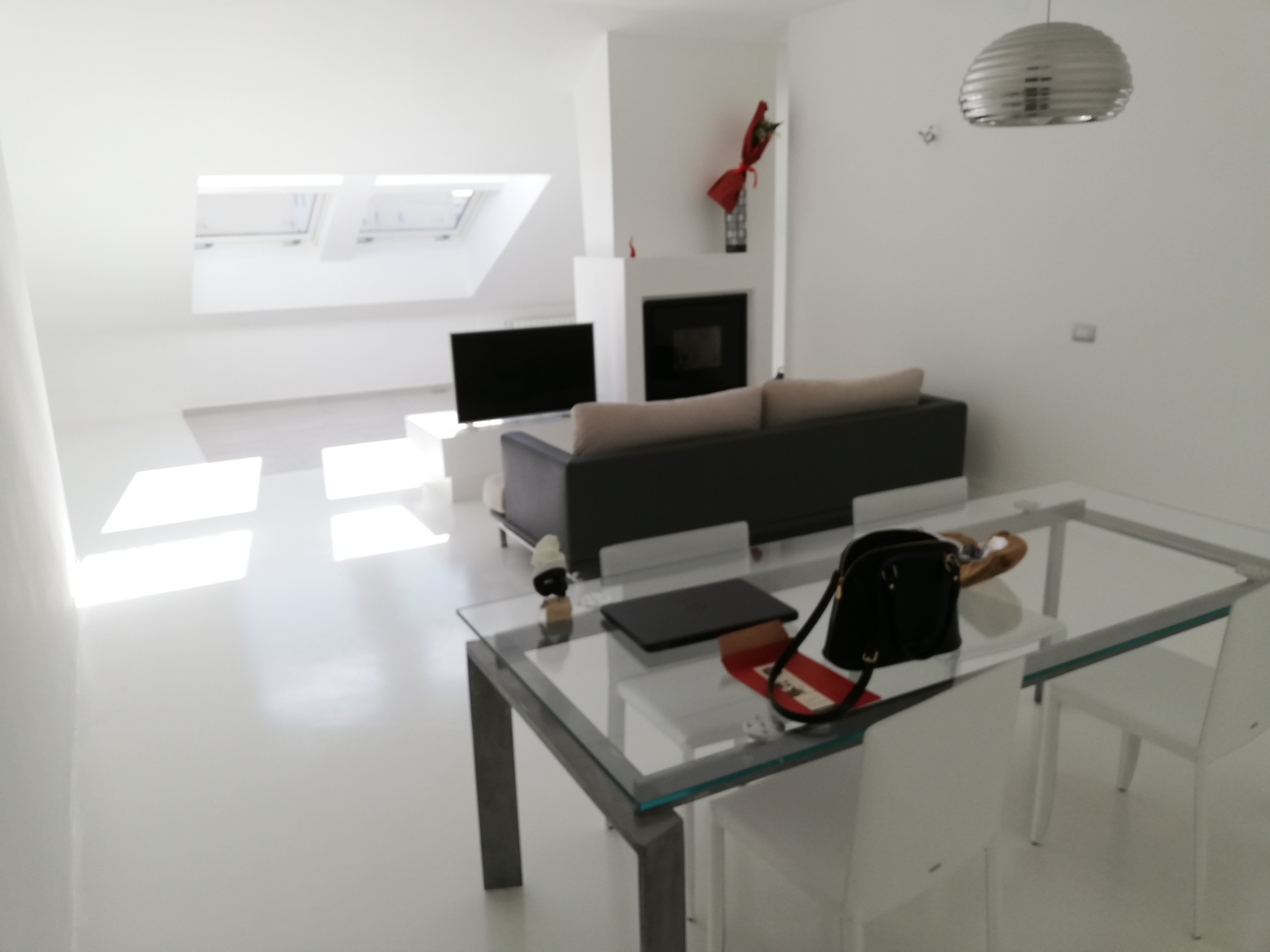 废弃阁楼的白色光芒变身记-12