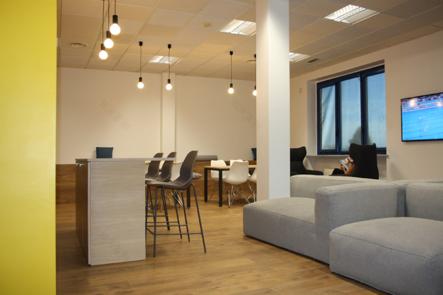 Asics 意大利旗舰店-4