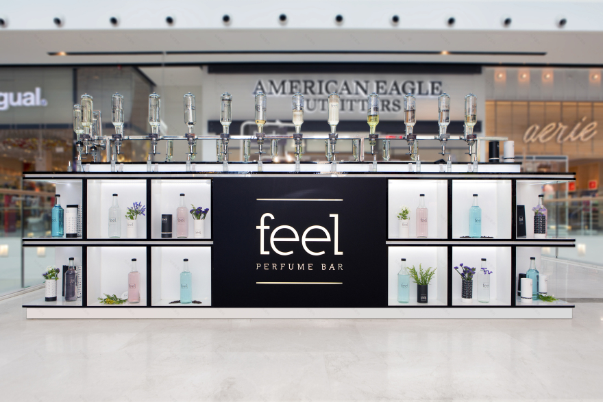 购物中心香水吧设计 | 独特模块化香水瓶展示-11