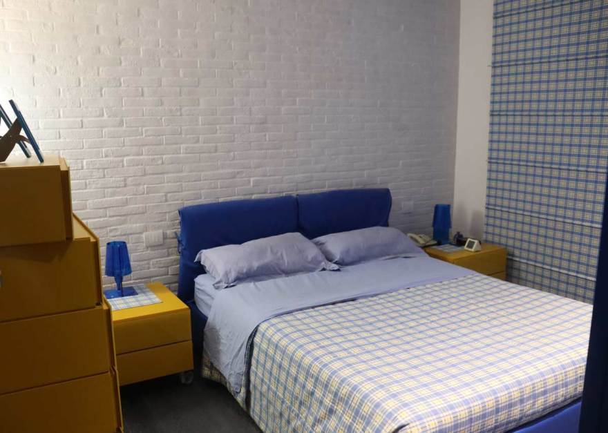 波普艺术与原色的碰撞 · Casa E 现代家居设计-12