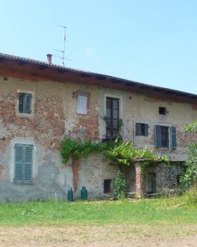ristrutturazione edifici rurali per realizzazione nuova cantina di vinificazione