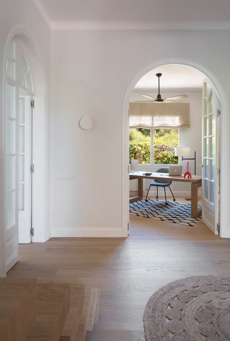 光之宅 | 巴塞罗那 700 平米别墅室内设计全解析-5