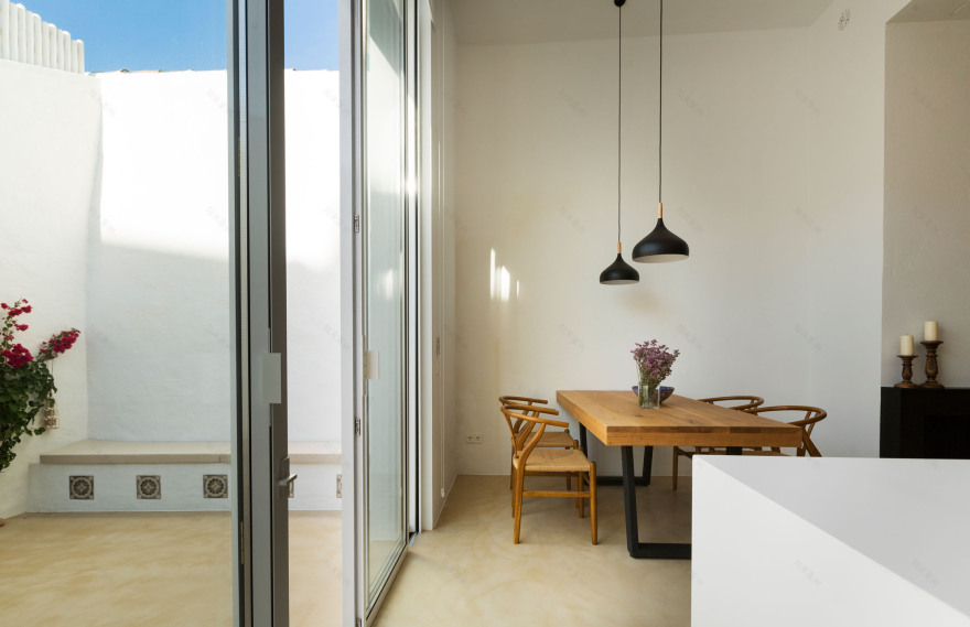 传统与当代共融的西班牙别墅设计-28