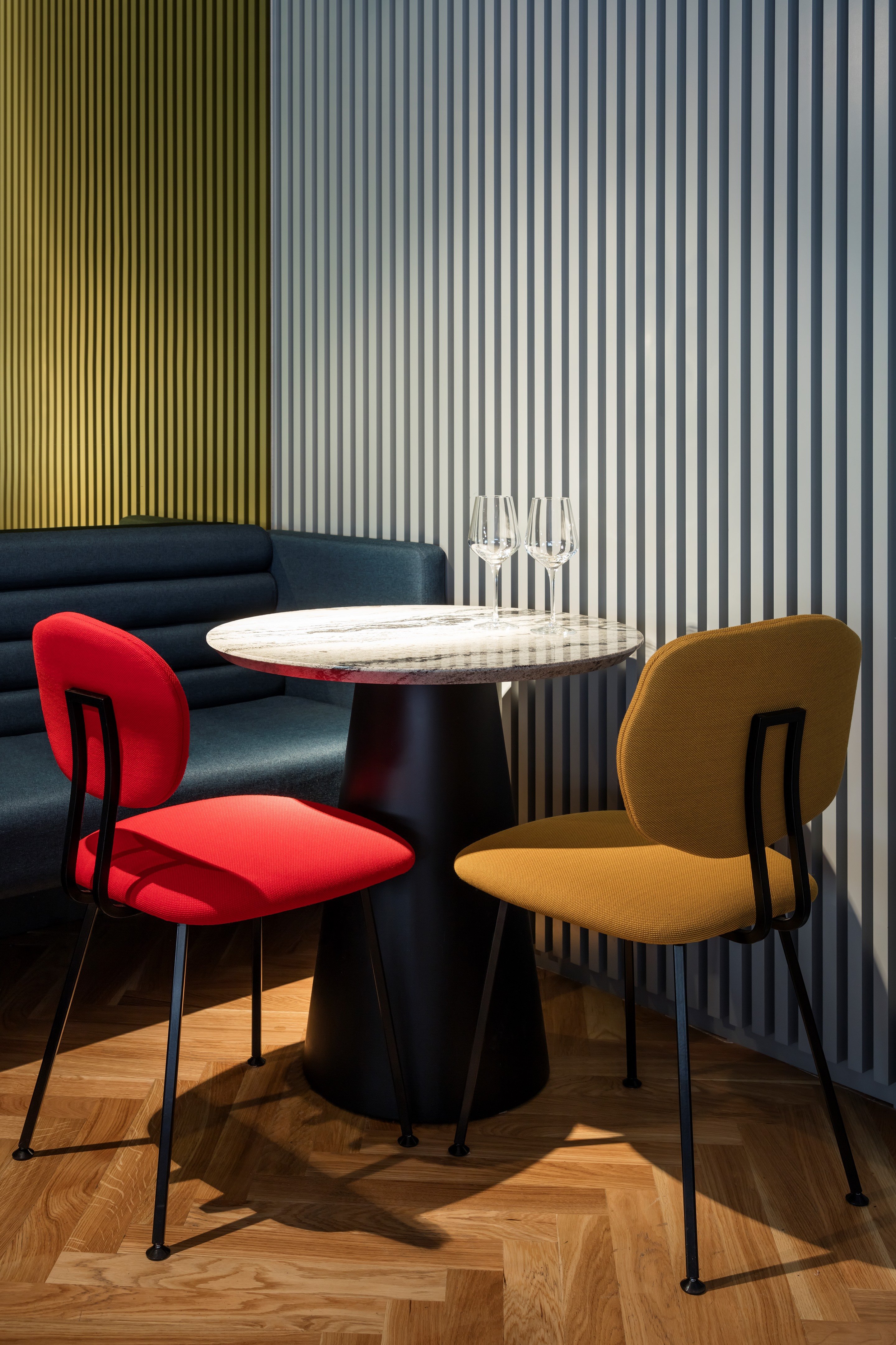 莫斯科世纪老宅的现代酒吧设计(Tyler,the bar)-9