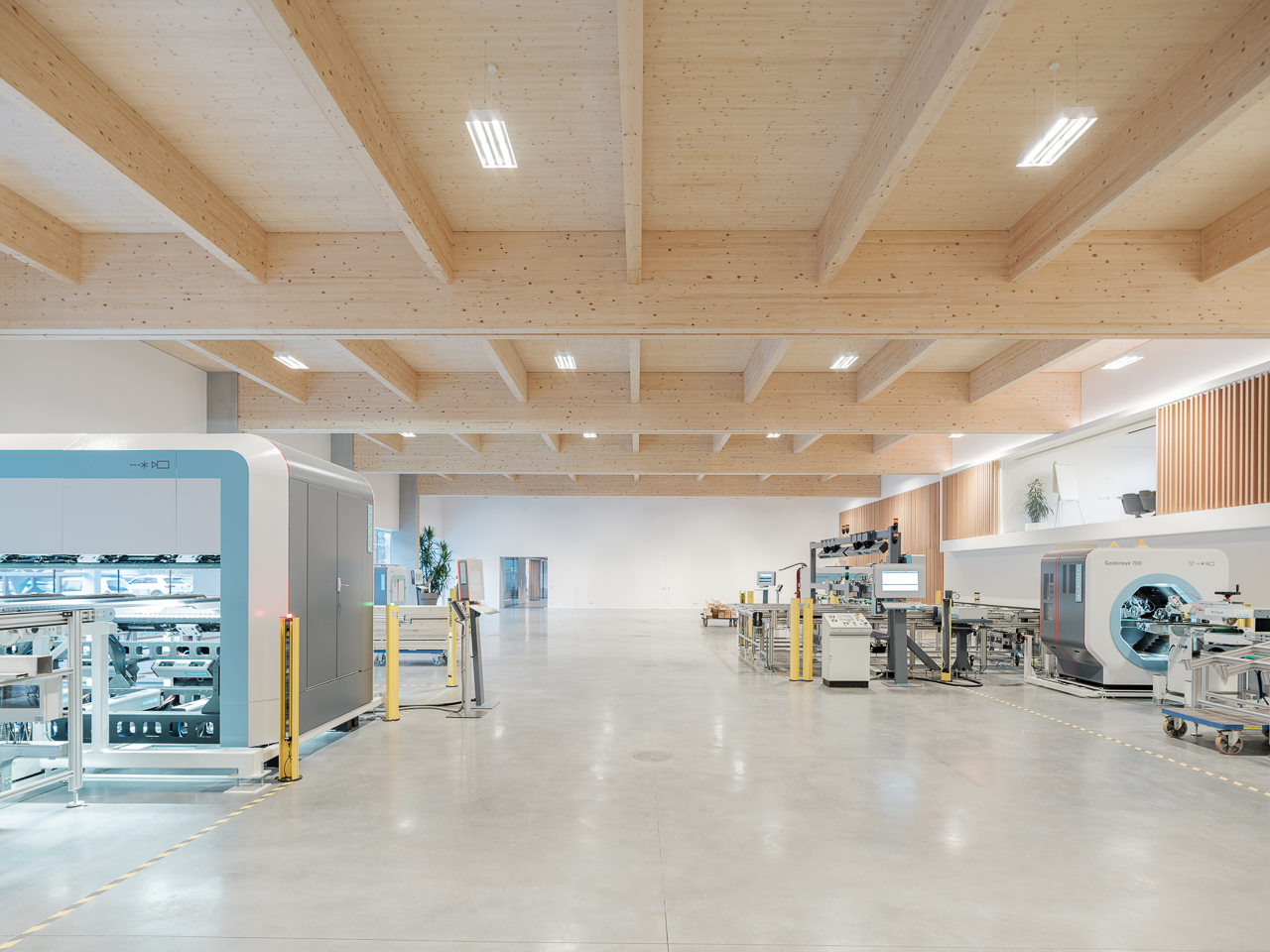 意大利 Microtec 总部办公空间，现代与自然的和谐交融-4