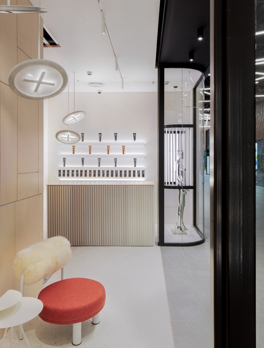 购物商场中的神秘太阳沙龙-16