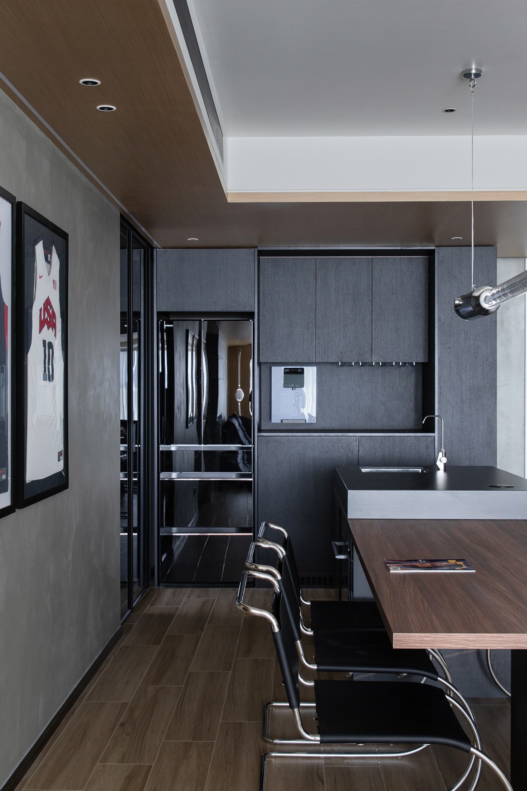 寓见曼巴 · 科比主题的鞋柜装置和静谧空间丨境屿空间研究室-31