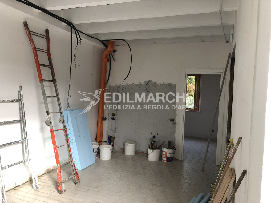 意大利 Numana 别墅扩建,简约设计实现高效利用-1