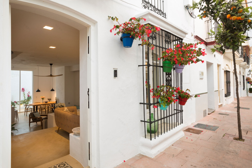 传统与当代共融的西班牙别墅设计-1