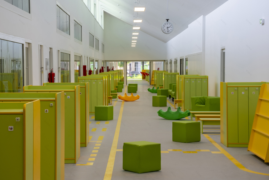 绿色童趣 · Vrbani II Kindergarten 幼儿园设计丨克罗地亚萨格勒布丨Marin Binički,Siniša Blaženka 等-16